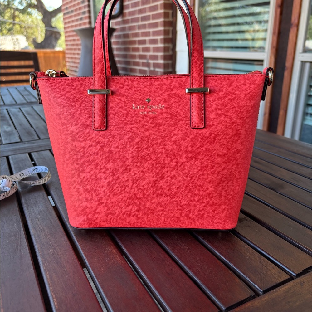 Kate Spade Small Orange Bag - EUC - No call outs